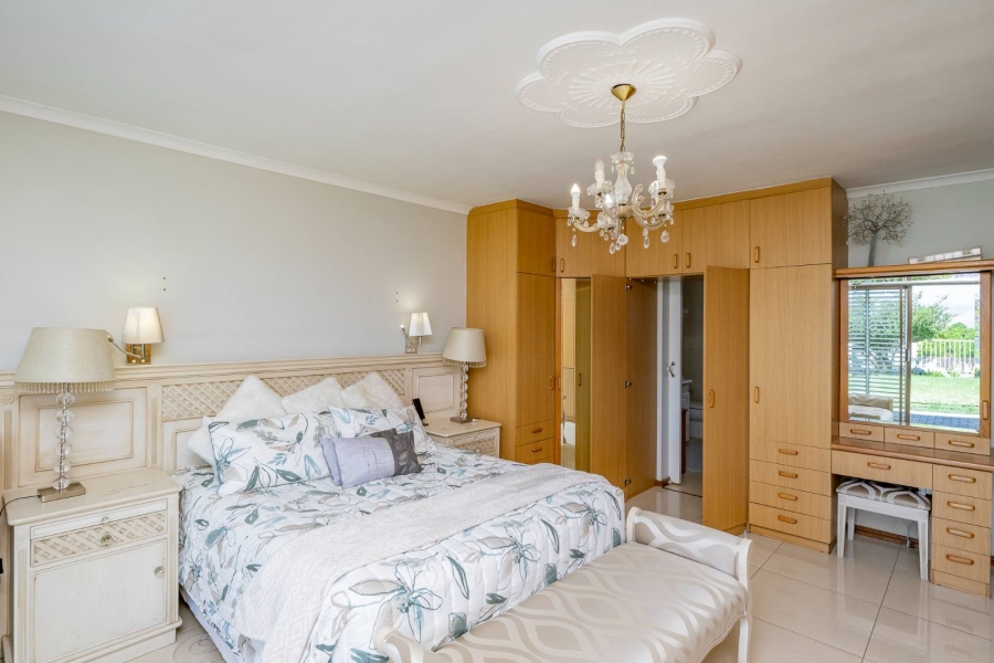 To Let 4 Bedroom Property for Rent in Plattekloof Western Cape